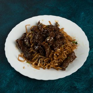 Pržene noodle sa govedinom