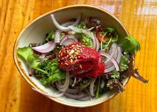 Salada Mista com Hummus