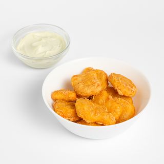 Pileći nuggetsi s prilogom