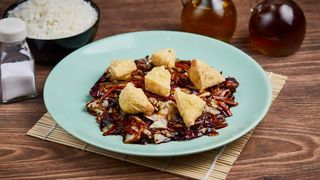 Tofu sir sa povrćem u sosu po želji