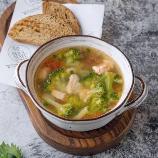 Қызыл балық және брокколи қосылған сорпа/Суп с сёмгой и брокколи