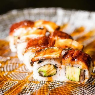 Dancing roll anguila