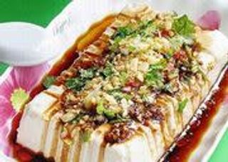 12. Tofu Frío con Salsa Picante