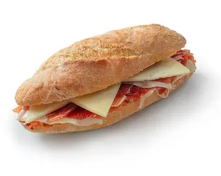 Bocadillo jamón ibérico y queso manchego