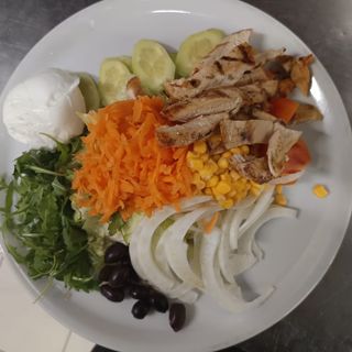 INSALATONA POLLO