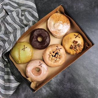 Promo Box 6 Donuts