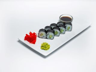 Маки с огурцом