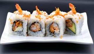 Uramaki spicy tempura
