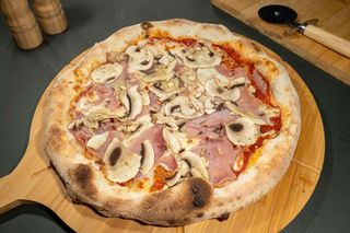 Pizza Prosciutto cotto e Funghi