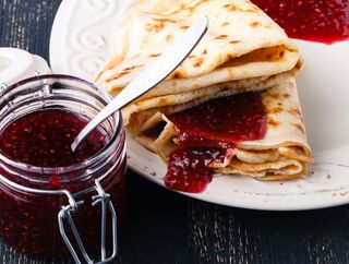 Clătită cu dulceață de fructe de pădure