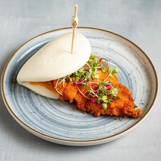 Bao De Pollo Frito