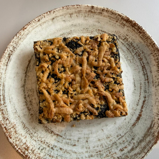 Prajitura cu gem de prune si nuca