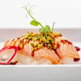 79.Salmone flambe al pistacchio 2pz