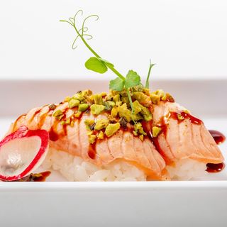 79.Salmone flambe al pistacchio 2pz