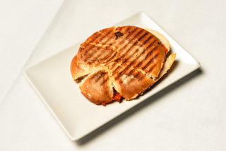 Planchadito de sobrassada i formatge de Maó