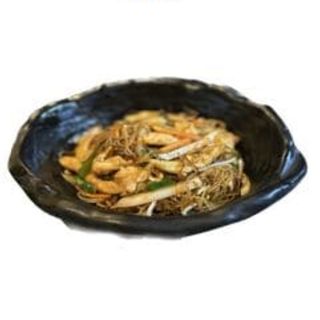 58.Fideos De Arroz Con Pollo