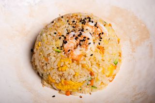 22. Riso saltato con gamberetti e verdure