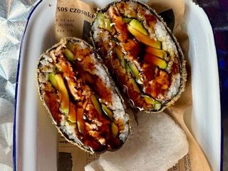 SUSHIBURGER PIECZONY ŁOSOŚ NEW (320g)