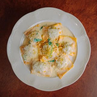 Raviolone spinaci z ricotta
