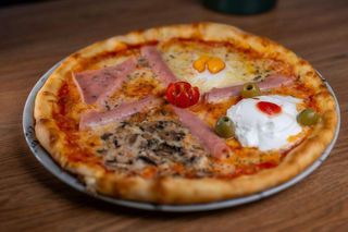 Pizza Quatro Stagioni