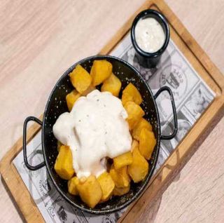 Patatas Alioli