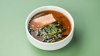 Місо суп з лососем