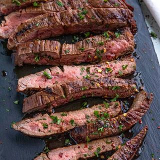 Menu de Lagartos de porco preto grelhados 