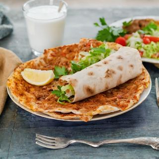 Menú lahmacun completo