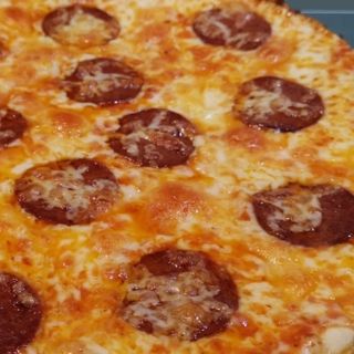 Pizza pepperoni (mediana)