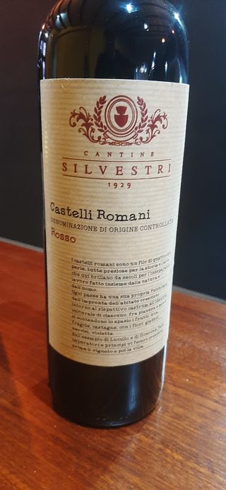 Vino tinto dei Castelli Romani 