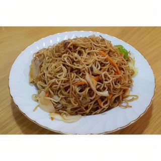 24. Fideo frito con verduras