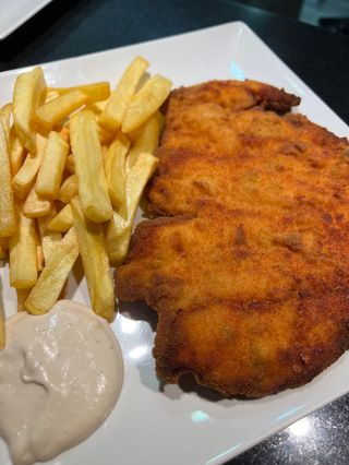 Pollo Empanado Con Patatas