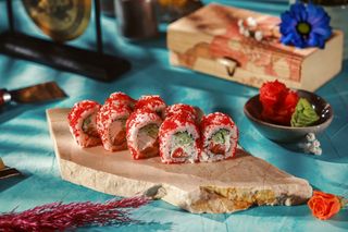 კალიფორნია ორაგულით და ხიზილალით