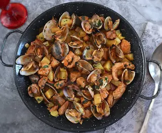 Carne de Porco à Alentejana