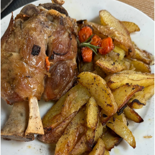 Stinco di maiale con salsa alla birra 