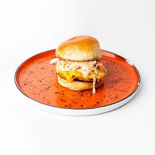 Crispy Vepar smash burger + Coca - Cola 0.5l