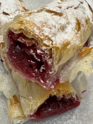 Pita sa višnjom 1kg