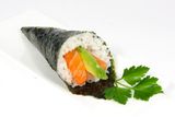227. Sake avocado temaki