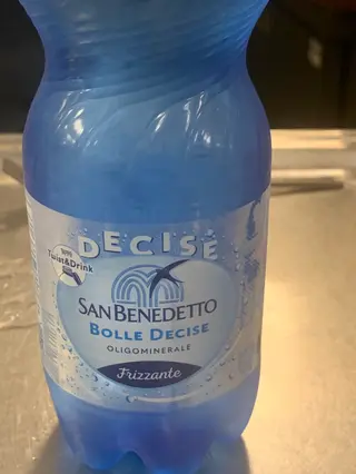 acqua naturale