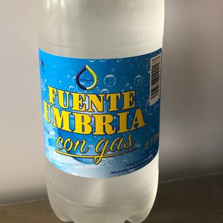 Agua con gas 