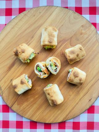 Panini z serem, brokułem i szynką