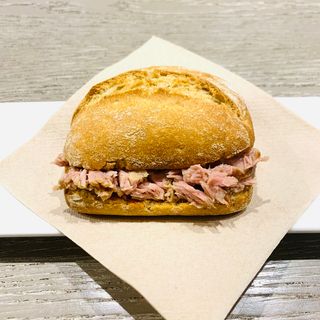 Entrepà  Tonyina (Petit)