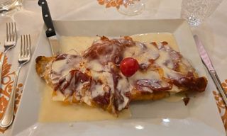 Cotoletta alla bolognese