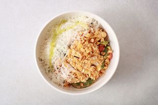 Паста з хрумким курчам (295g)