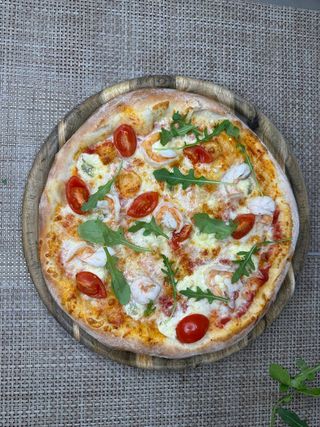 Пицца с креветками и горгонзолой/ Pizza creveți cu gorgonzola