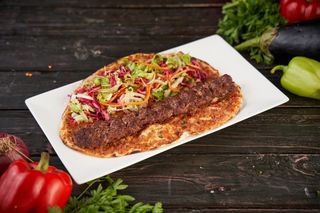 Адана кебаб с лахмаджуном (350 гр.)