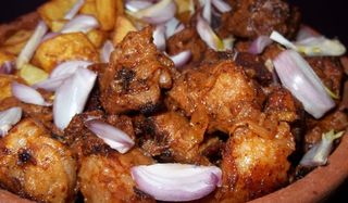 ოჯახური ღორის ხორცით