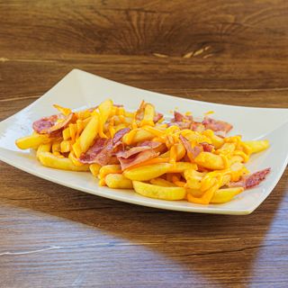 Čedar Bacon Pomfrit