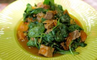 Говядина жареная со шпинатом 220 г