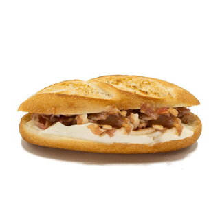 22. Bacon con crema de Camembert 